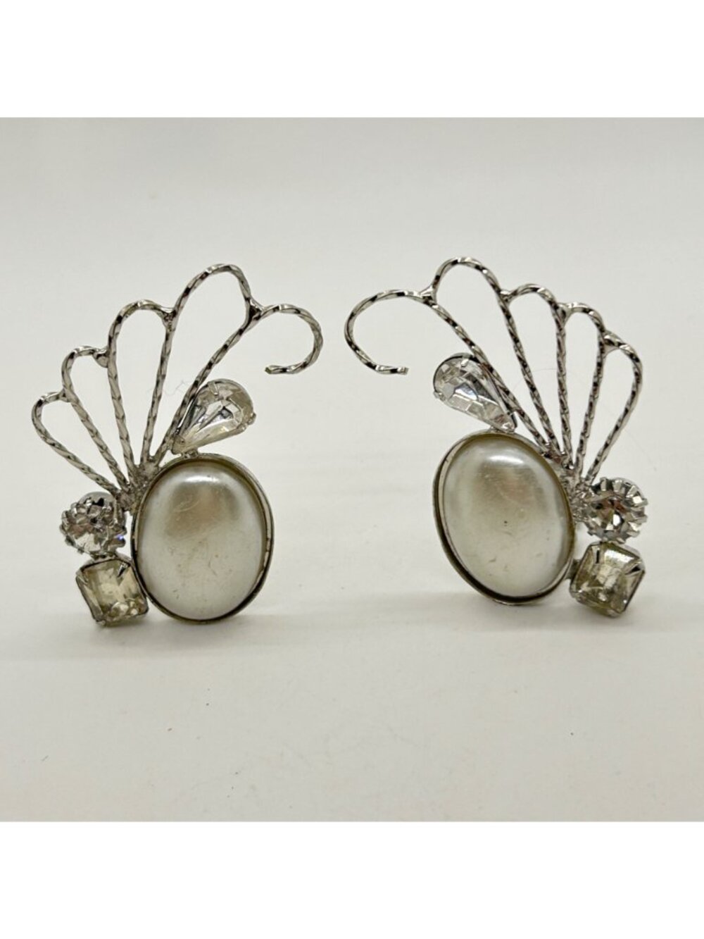 Vintage Mid-Century Ear Climber Clip-Ons Faux Pearl Acrylic Rhinestones Runway - Picture 16 of 16